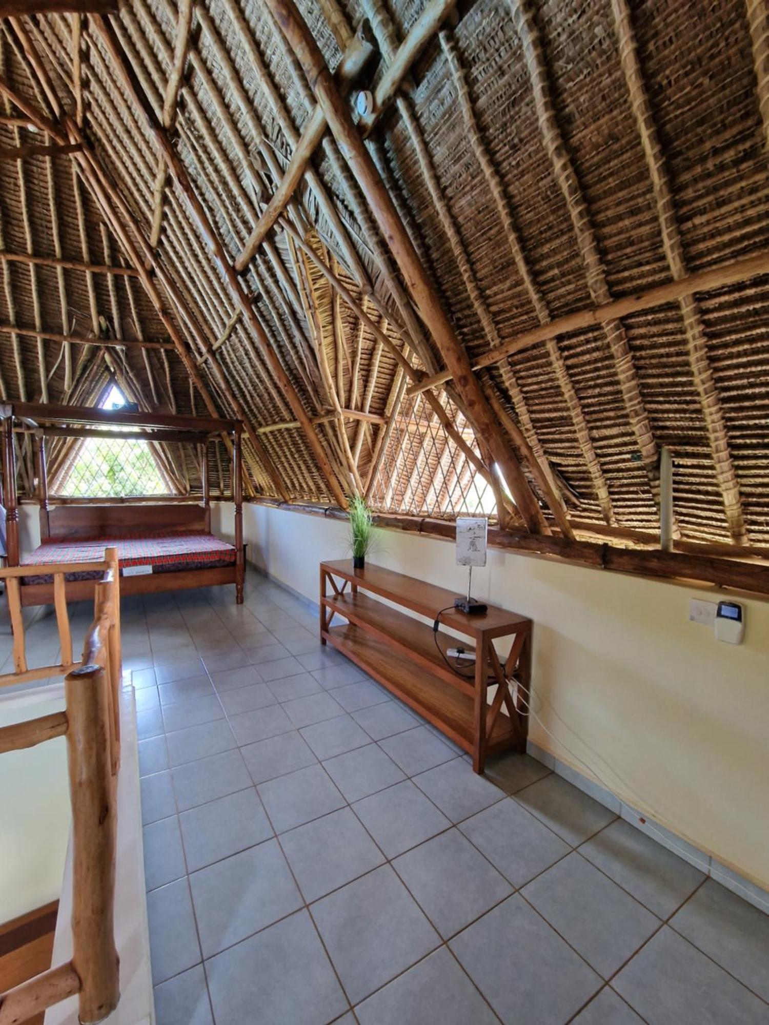 Paradiesische Villa Maisha Mazuri Mit Pool. Terrasse Und Personal Diani Beach Exteriör bild