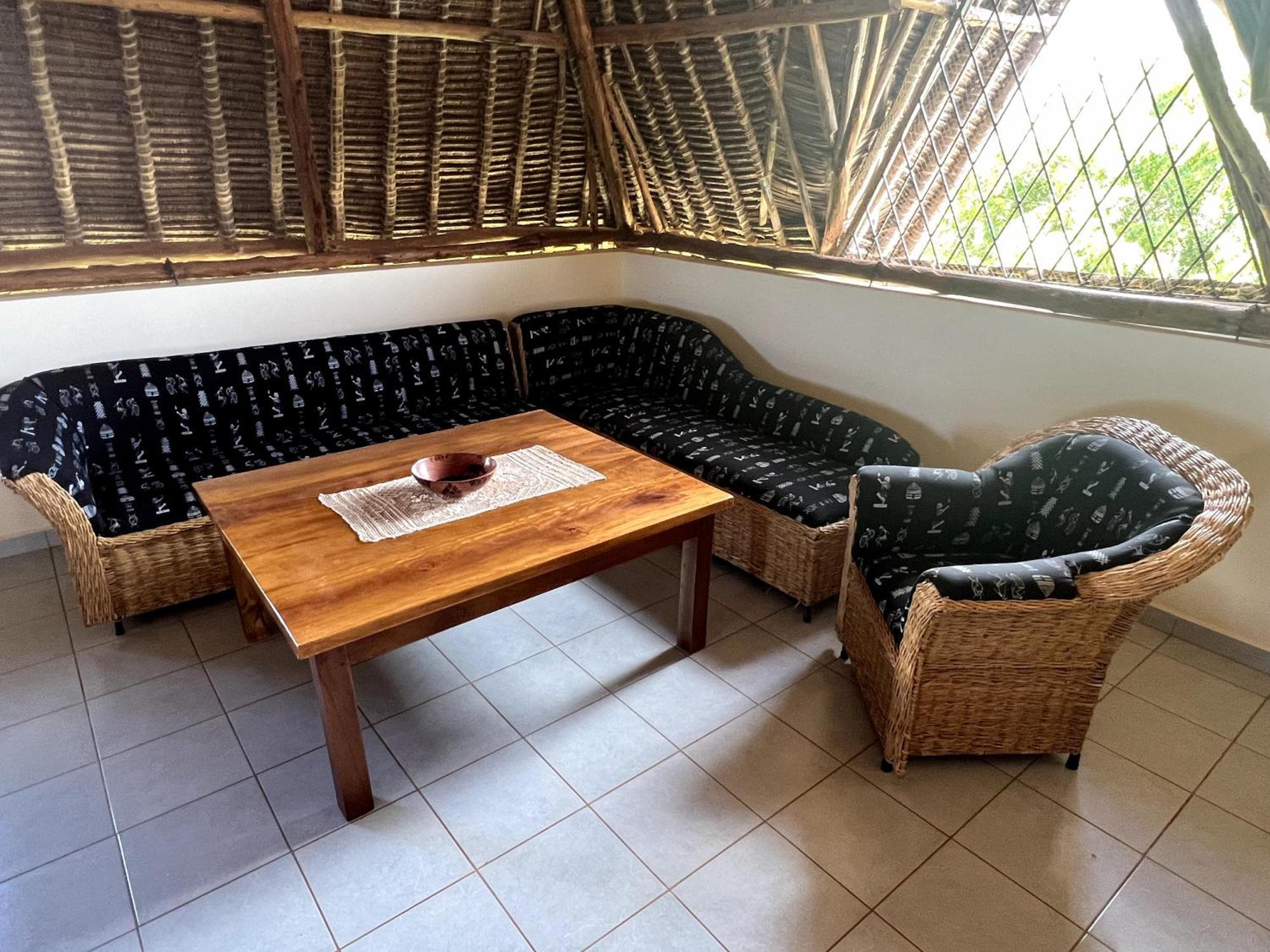 Paradiesische Villa Maisha Mazuri Mit Pool. Terrasse Und Personal Diani Beach Exteriör bild