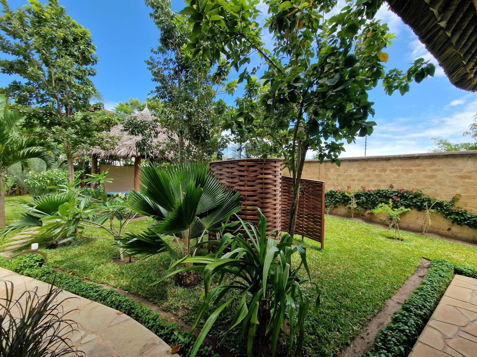 Paradiesische Villa Maisha Mazuri Mit Pool. Terrasse Und Personal Diani Beach Exteriör bild