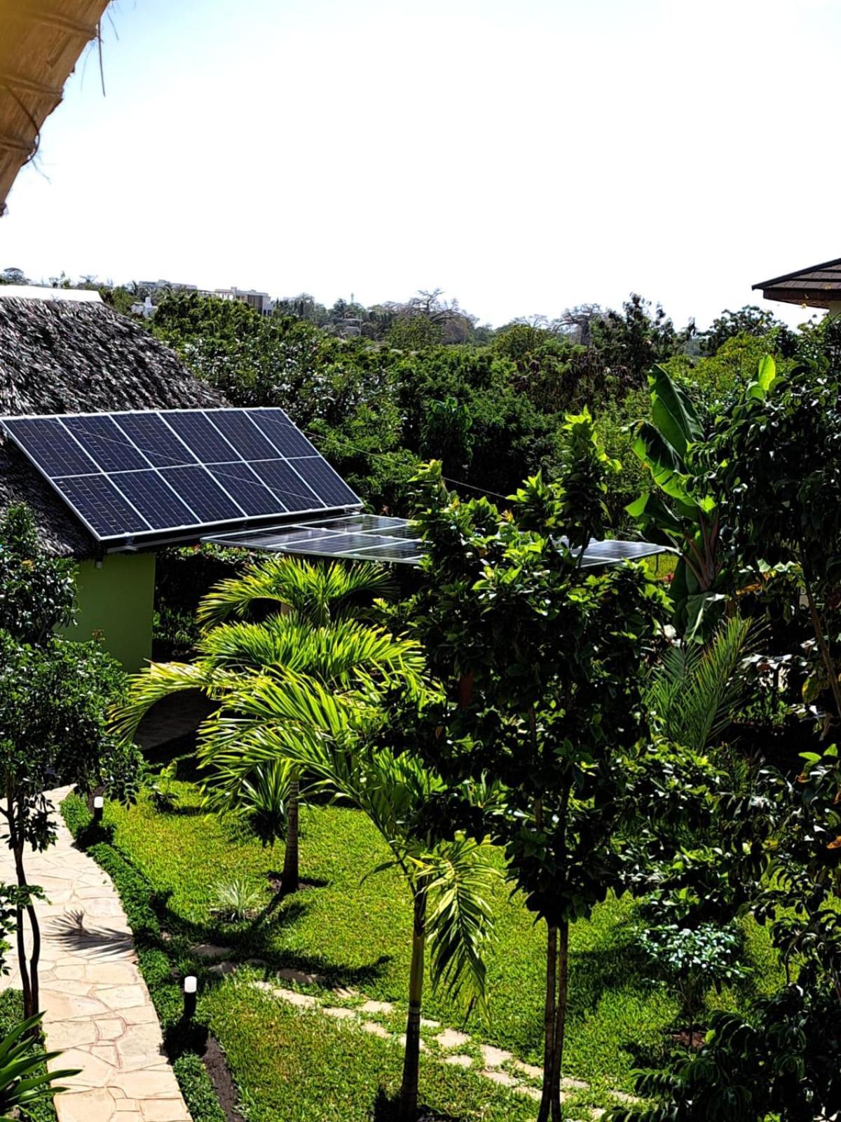 Paradiesische Villa Maisha Mazuri Mit Pool. Terrasse Und Personal Diani Beach Exteriör bild