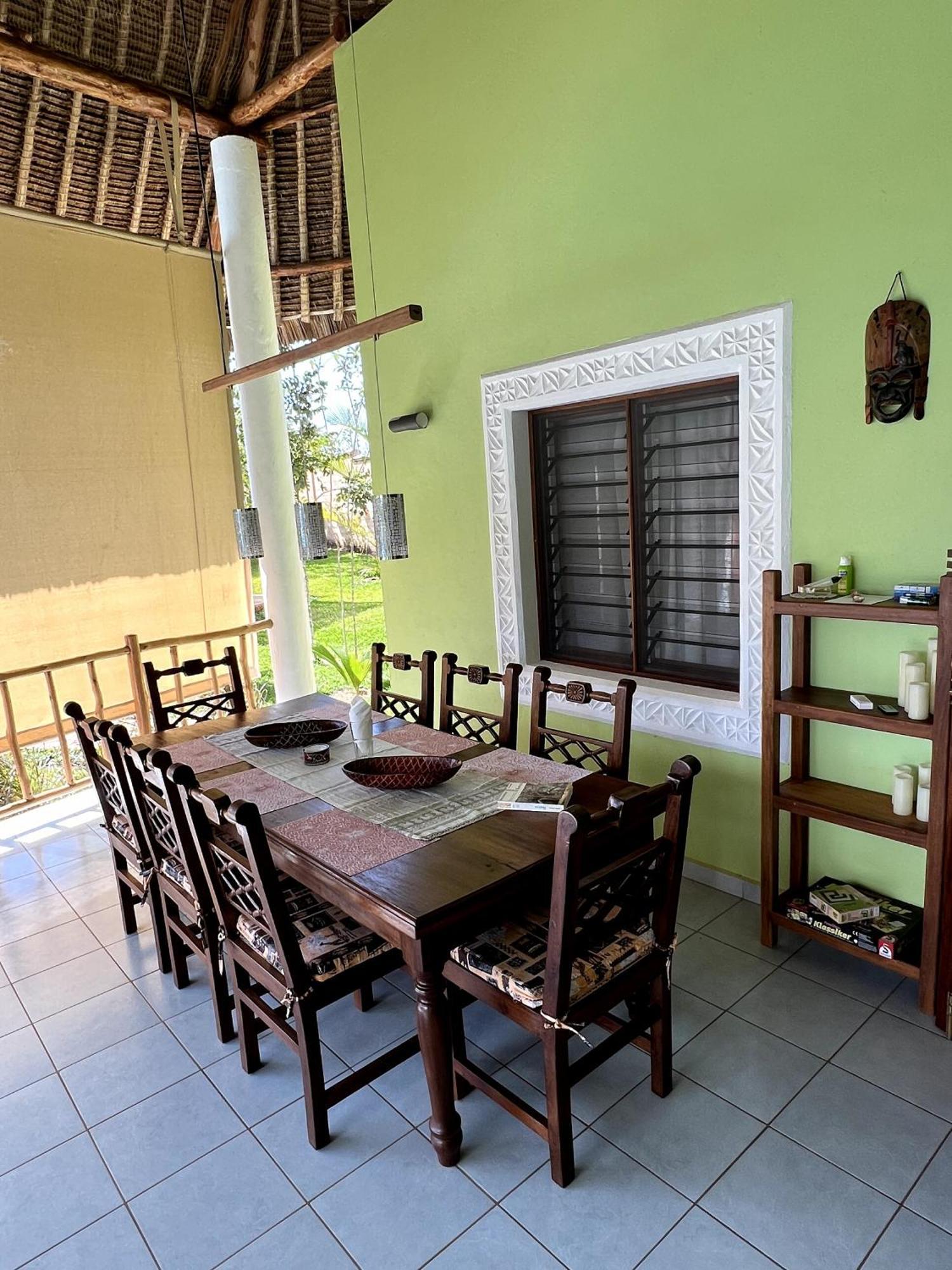 Paradiesische Villa Maisha Mazuri Mit Pool. Terrasse Und Personal Diani Beach Exteriör bild